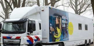 Mobiel Media Lab op het Den Berghplein Soesterberg