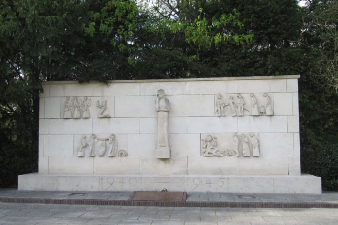 Verzetsmonument aan het Verzetsplein in Soest