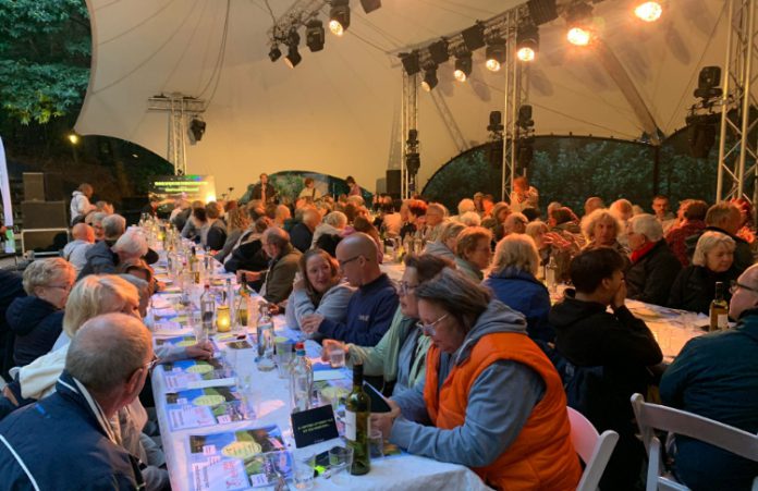 Avond van democratie in Cabrio geslaagd