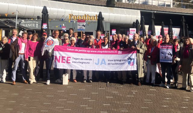 Protesteert tegen vierde aanvliegroute