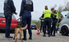 Foto: Politie.nl - Politie ontdekt drugs, wapens en valse kentekens in Soesterberg